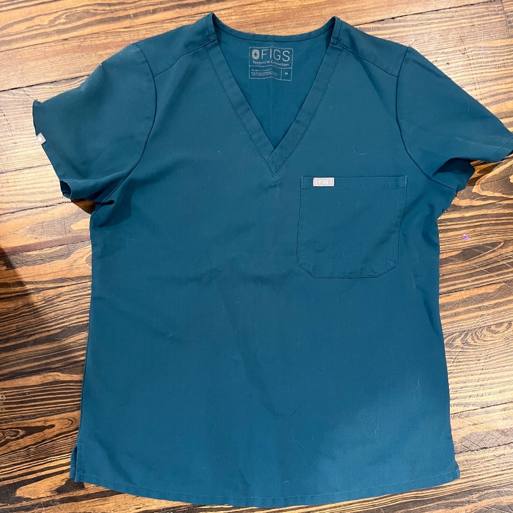 Figs Caribbean blue Catarina scrub top